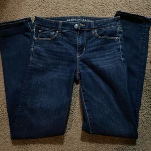 AMERICAN EAGLE SKINNY JEANS